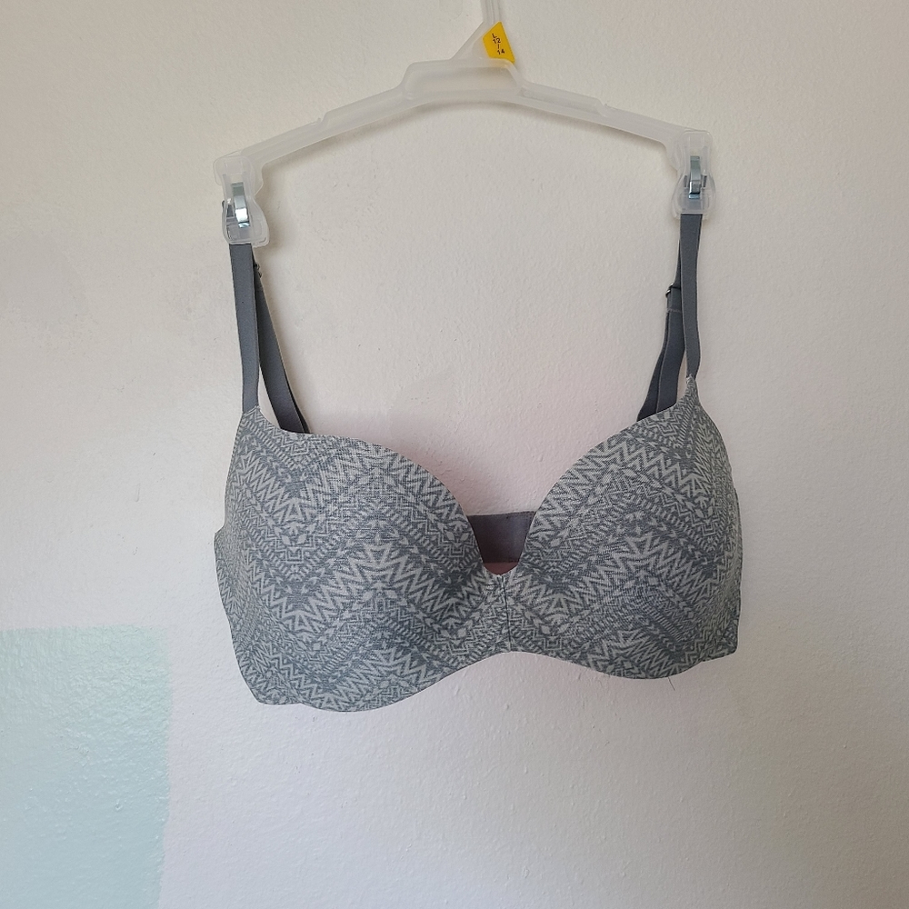 Pink Victoria's Secret- 32DD Light Lift